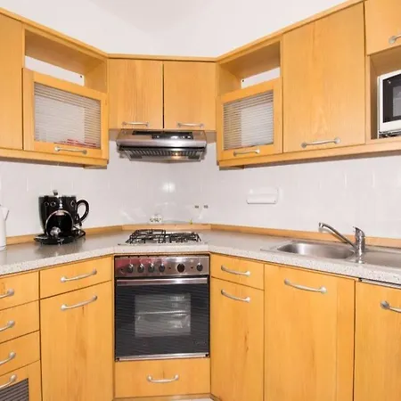 Udoban I Prostran Apartman U Banjolama, Apartman Katica