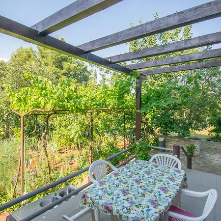 Διαμέρισμα Udoban I Prostran Apartman U Banjolama, Apartman Katica